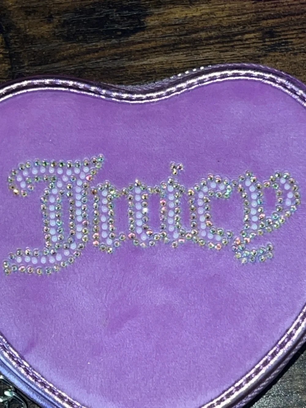 NWOT Juicy Couture Lavender Heart Wristlet with Rhinestone and Pearl Logo - Picture 3 of 5